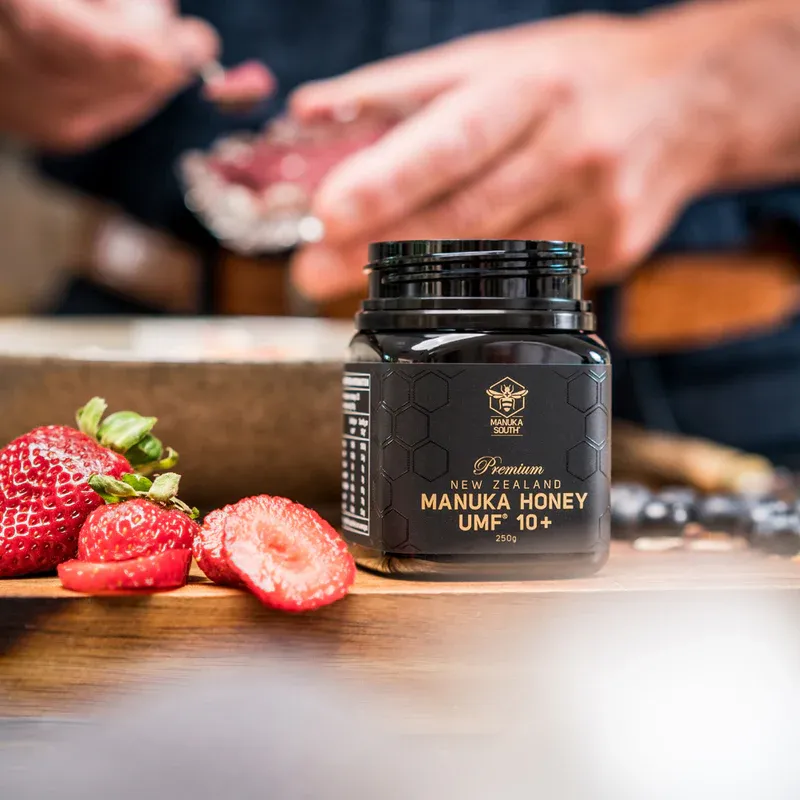Manuka South Honey UMF 10+ (MGO 261) 250g image 2